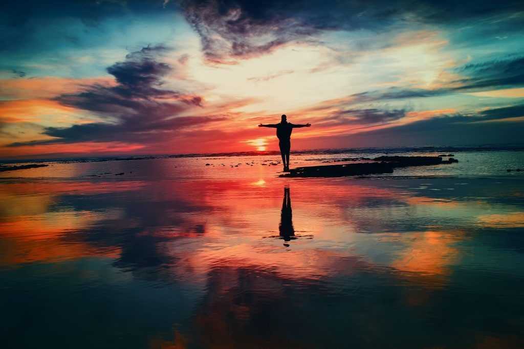 Potencia tus intenciones con estos rituales ideales para la luna nueva