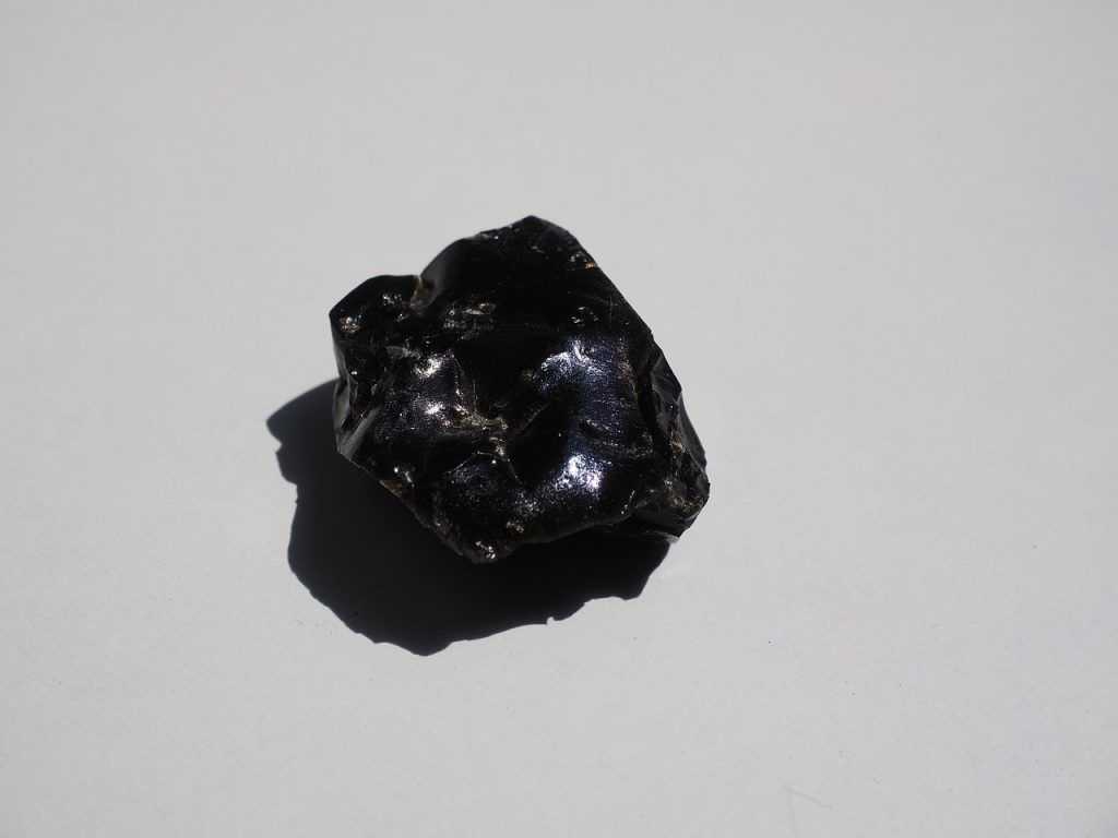 obsidiana negra
